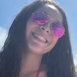 Meet your Posher, Gabriela